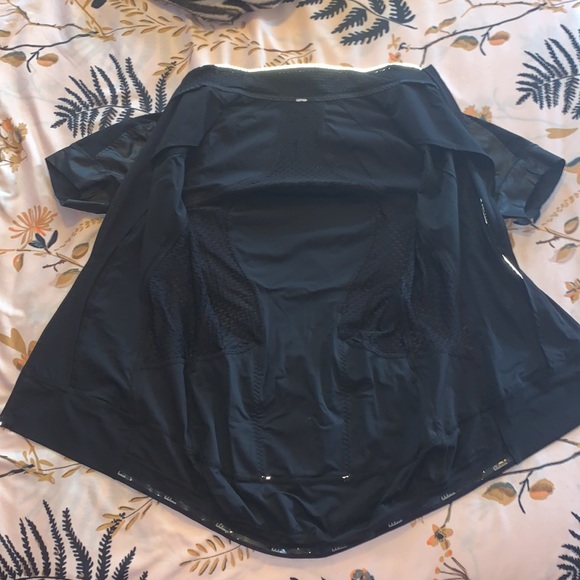 Lululemon Women’s running vest - Picture 3 of 8